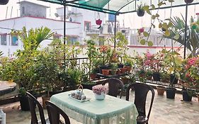 Tulip Inn - 2Bhk Rooftop Ac Near Kamakhya